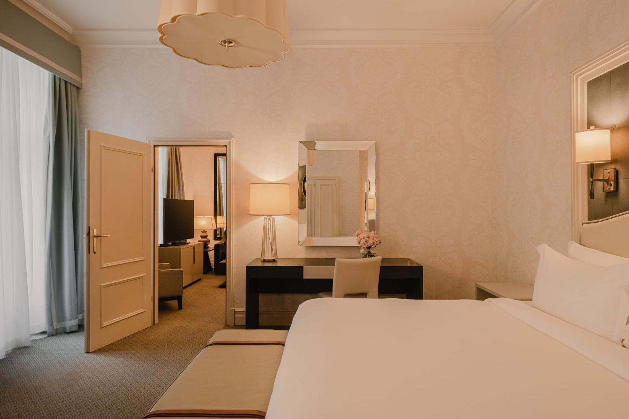 Hotel Bristol, A Luxury Collection Hotel, Warsaw Luaran gambar A room at the hotel