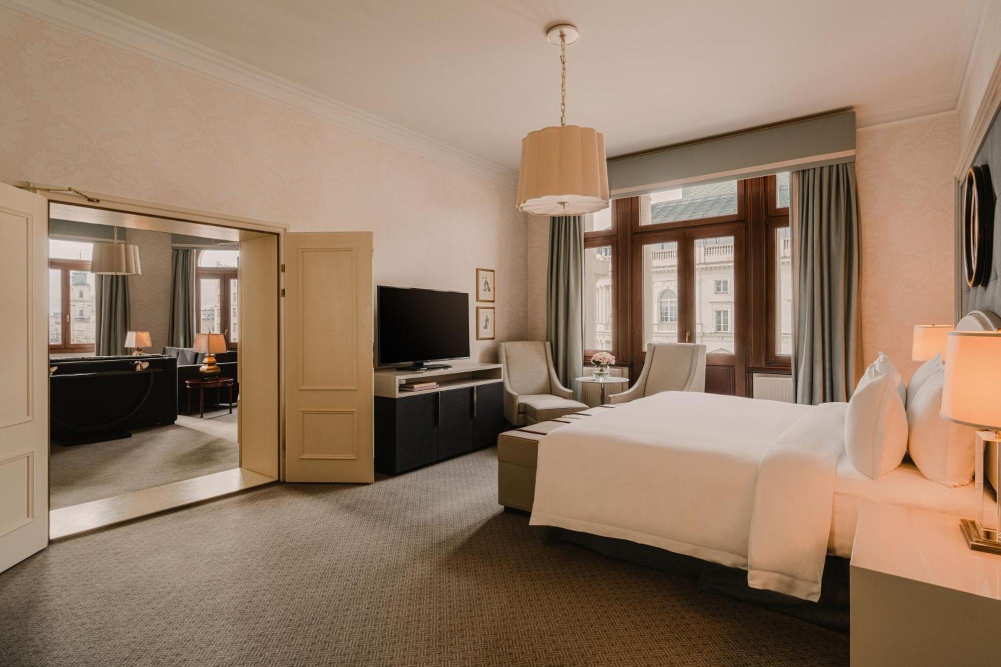 Hotel Bristol, A Luxury Collection Hotel, Warsaw Luaran gambar A suite at the hotel