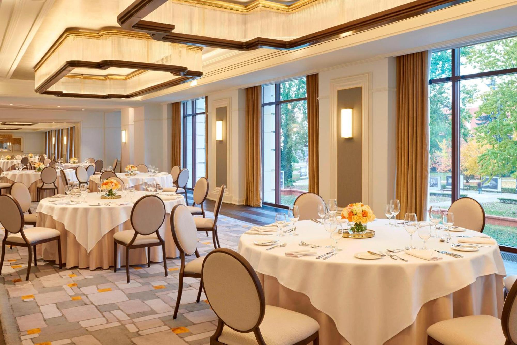 Hotel Bristol, A Luxury Collection Hotel, Warsaw Luaran gambar The ballroom at the Four Seasons Hotel